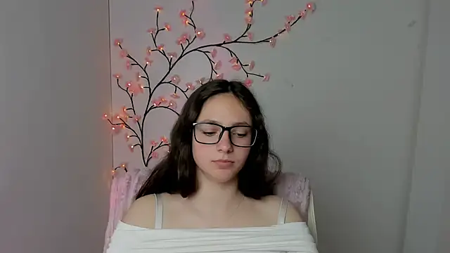 KissMeJulia's Live XXX Chat