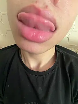 hotlips2026 Show in webcam