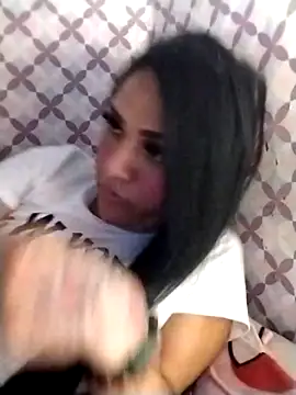 Chat +18 de Yourbabyshane ao vivo