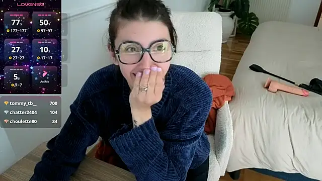 charlieangella élő XXX-chatje