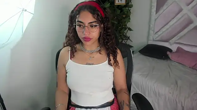 Tequilaaa11 Webcam Show