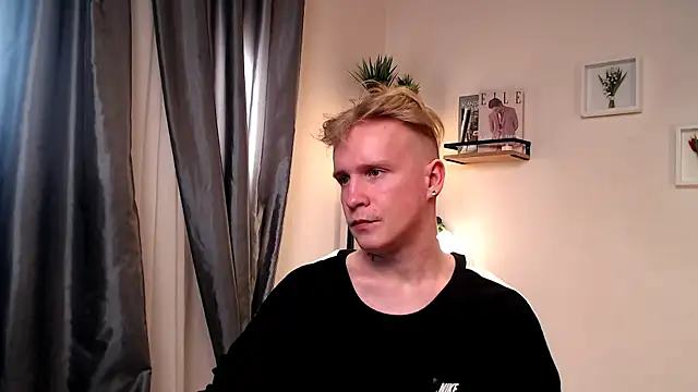 AlexxSweet 现场XXX聊天