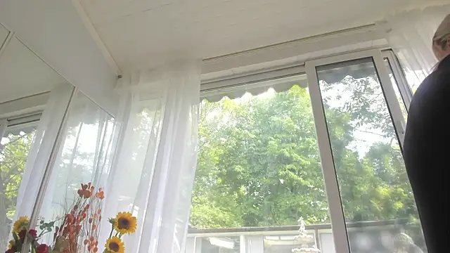 Ella_Vee Adlı Modelin Canlı XXX Sohbeti