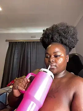 Czat XXX na żywo – Honeycoco0211