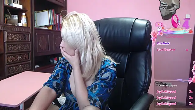 KandyHellenx's Live XXX Chat