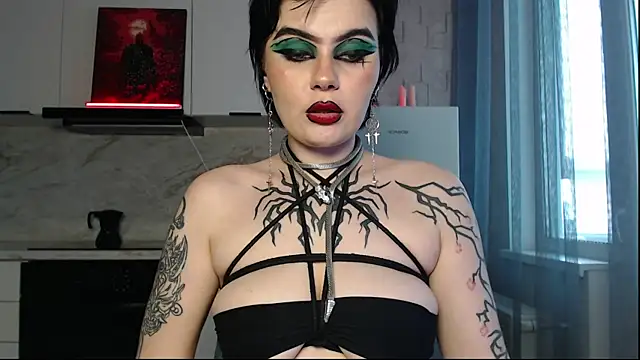 IntrigueYourDay's Live XXX Chat