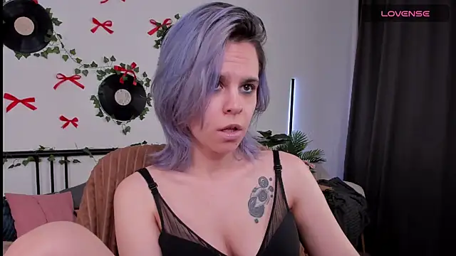 LiraBelle's Live XXX Chat