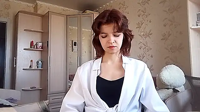 Вебкам-шоу LowkeyIndigo