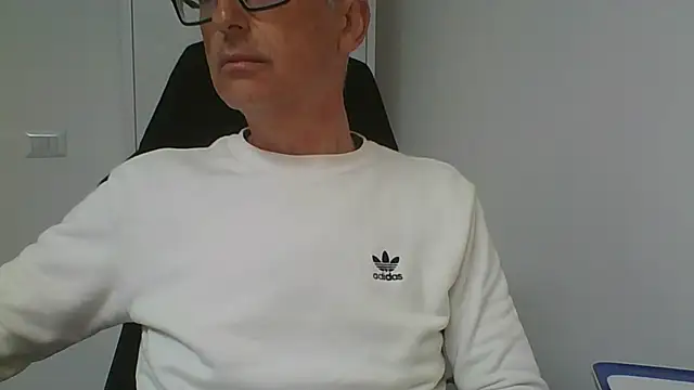 Sensor2000 Chat XXX live