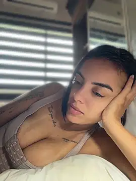 Srta_Jhenny's Webcam Show