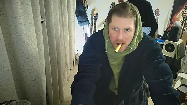 9VOLTT's Webcam Show