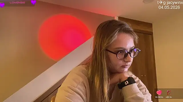 XXX chat uživo modela JacyWinslat