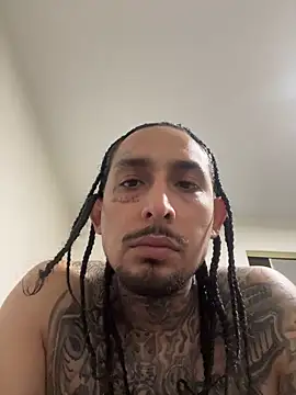 Longmoney444 Show in webcam
