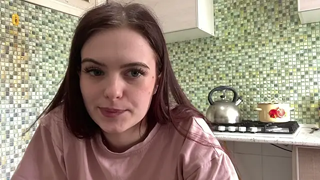XXX chat uživo modela KikiAmino