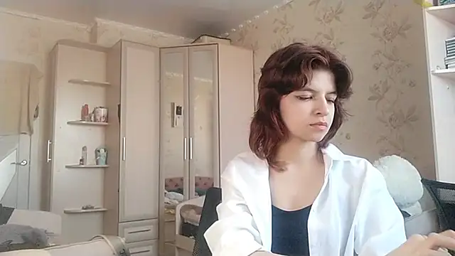 LowkeyIndigo – webcam-show