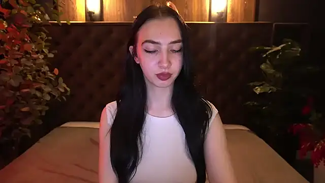 Chat +18 de WildKittenX_ ao vivo