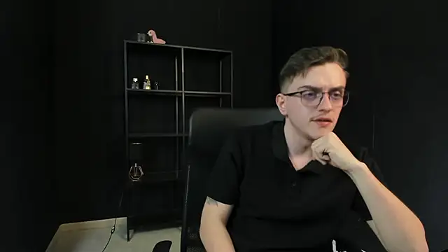 FelixStarkk 网络视讯表演