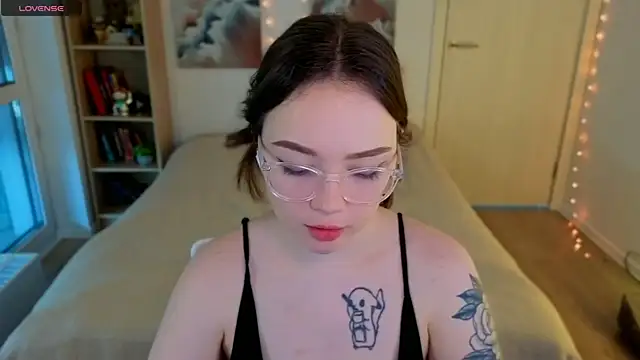MilenaSaint's Live XXX Chat