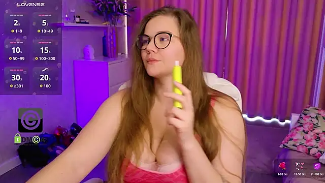 Онлайн чат XXX KellyKleine