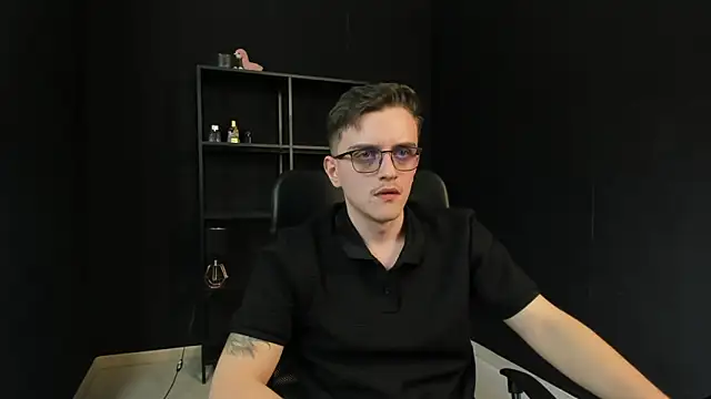 FelixStarkk live XXX chat
