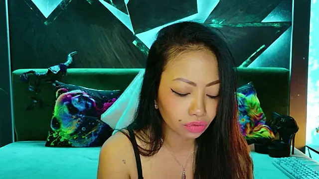 ElyaQuinn Pertunjukan Webcam