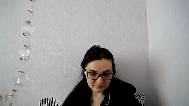 Shiny_gine Adlı Modelin Canlı XXX Sohbeti