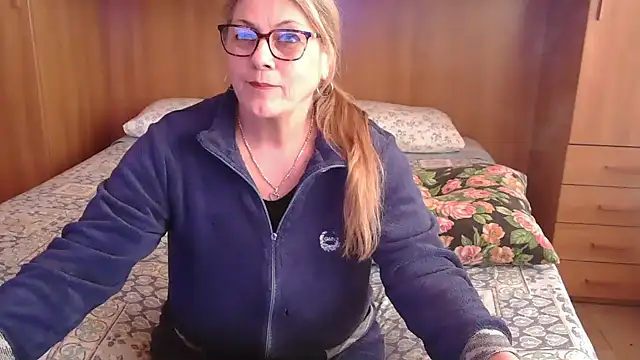 pussy_boom4u Adlı Modelin Canlı XXX Sohbeti