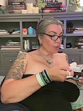 dieseldame1313 webkamerás műsora