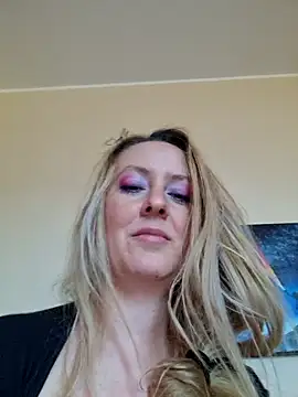 VictoriaMiami's Live XXX Chat