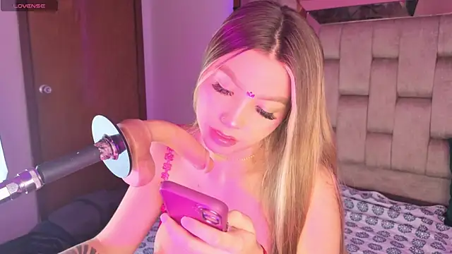 Živý XXX chat Miah_Stewart