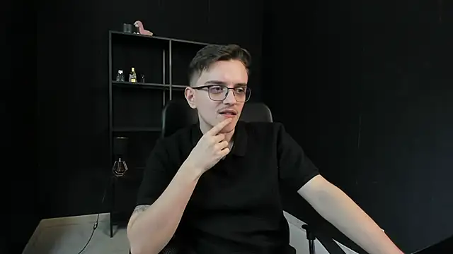 FelixStarkk 现场XXX聊天