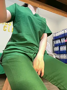 secretly_masturbating webcam show