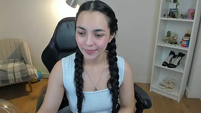 Онлайн чат XXX _BellaEvans_