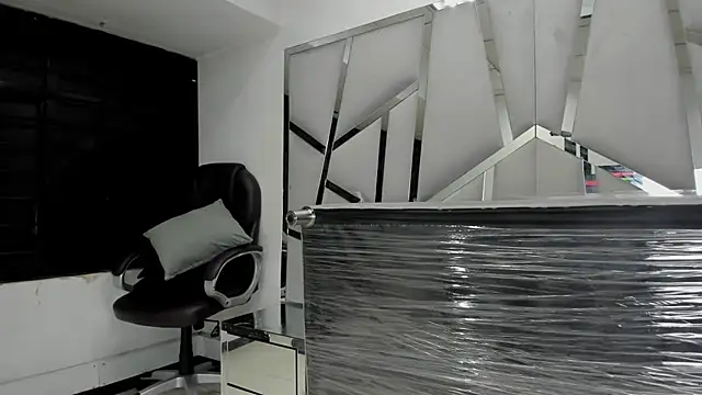 Czat XXX na żywo – Catherinee69_x