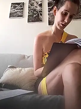 XXX chat uživo modela Laura_Ati