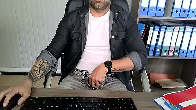 Evasionee webkamerás műsora