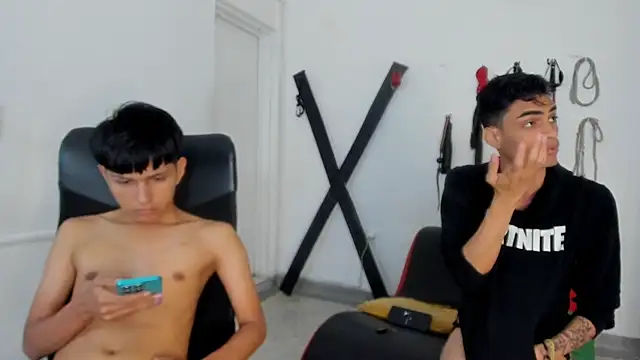 Онлайн чат XXX Gay_Red_Room