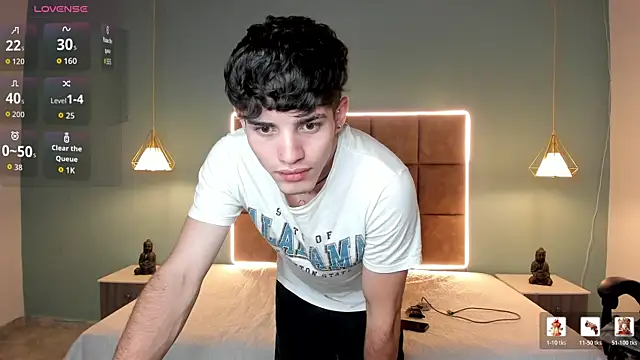 Živý XXX chat AlejooTwink