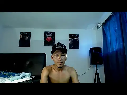jack_vega1: διαδικτυακό σόου στην κάμερα