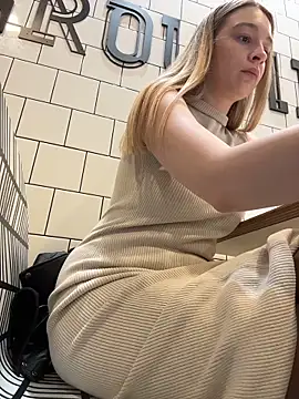 SashaCattn Webbikameraesitys