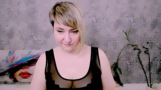Djullia Live XXX-chat