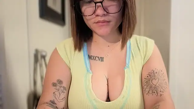 yourvibedealer's Live XXX Chat
