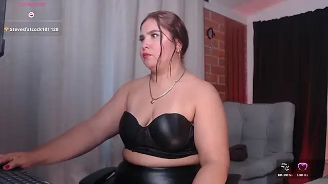 AGATHAA_WHITE's Live XXX Chat
