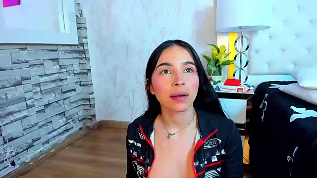 Czat XXX na żywo – Delphine_doll