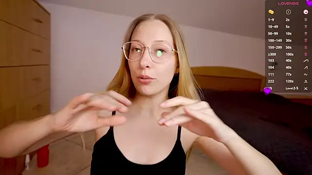 foxeslovefoxes webkamerás műsora