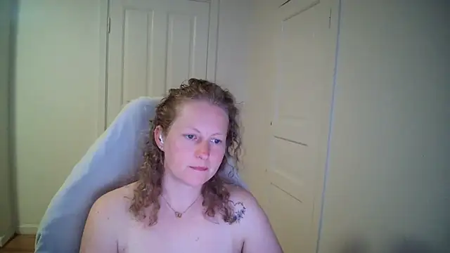Girlnina-1995 webcam show