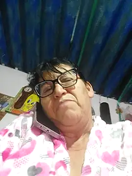 clarita_01's Webcam Show