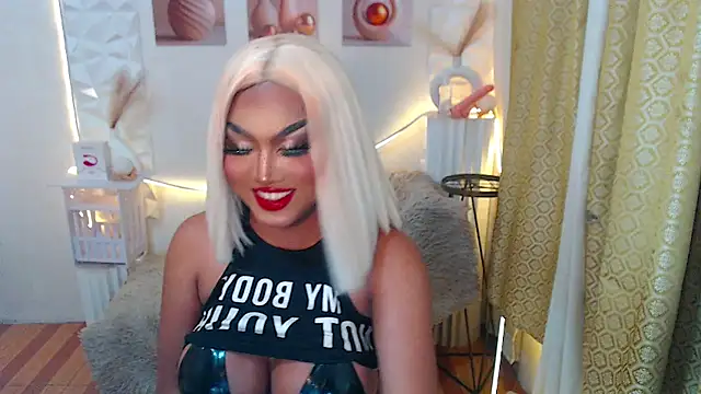 Show modela Lilly-lou na web-kameri