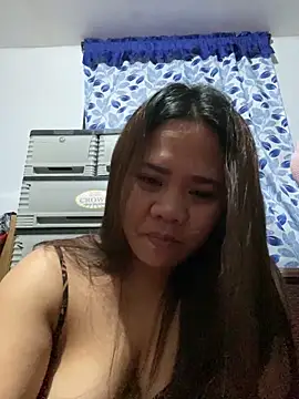_UrSingleMamiBella_'s Live XXX Chat
