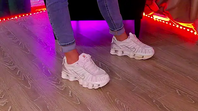 FeetVibe Chat XXX live